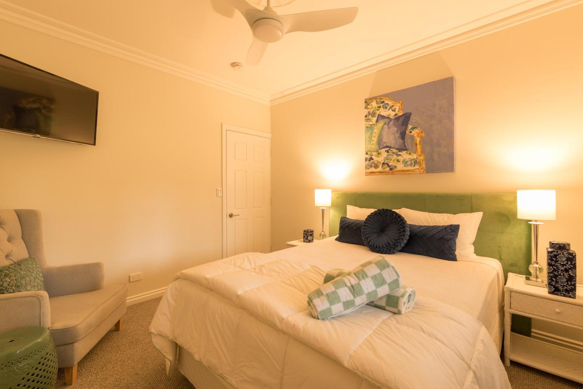 Maleny Hotel ภายนอก รูปภาพ