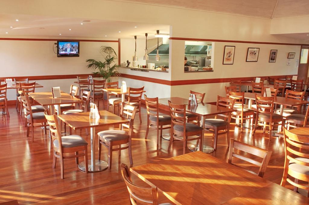 Maleny Hotel ภายนอก รูปภาพ