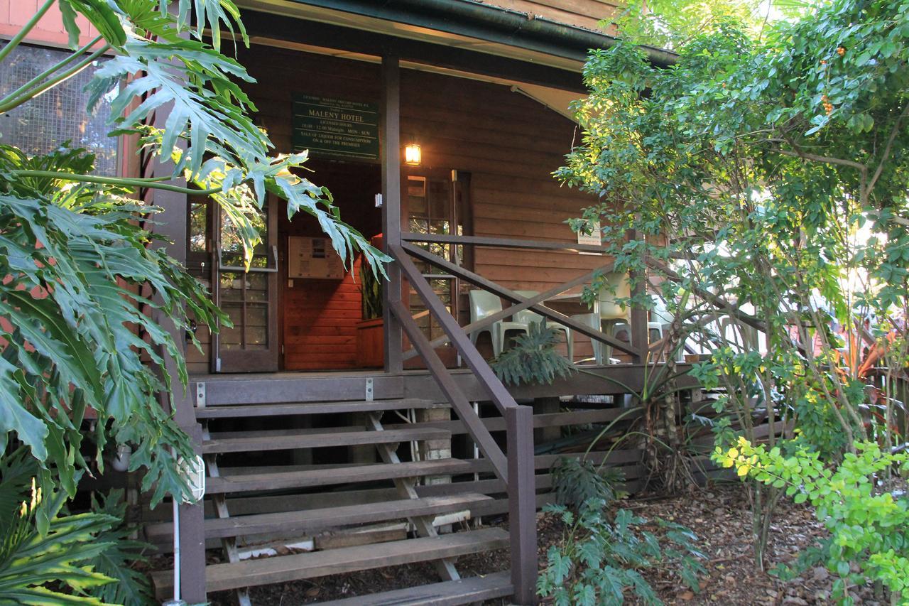 Maleny Hotel ภายนอก รูปภาพ
