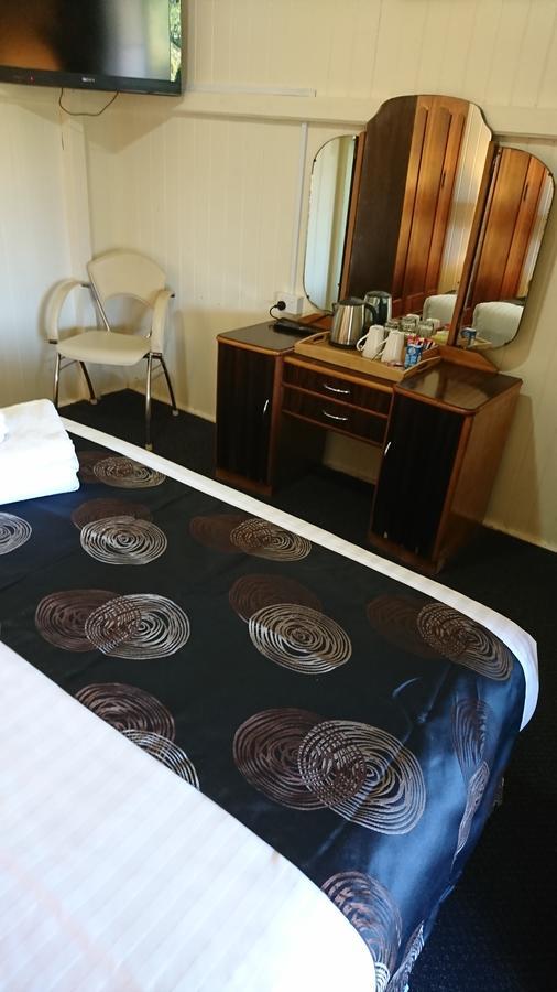 Maleny Hotel ภายนอก รูปภาพ