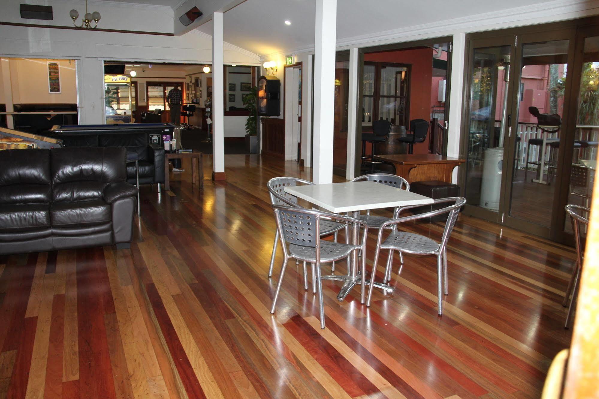 Maleny Hotel ภายนอก รูปภาพ